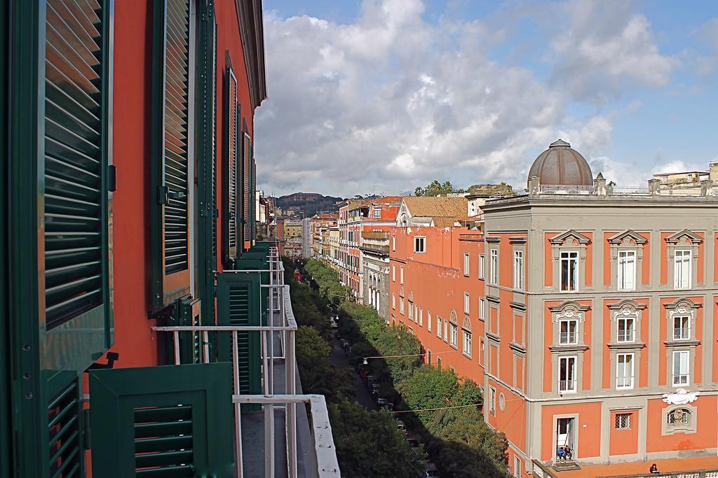 Bellini View Couette-café